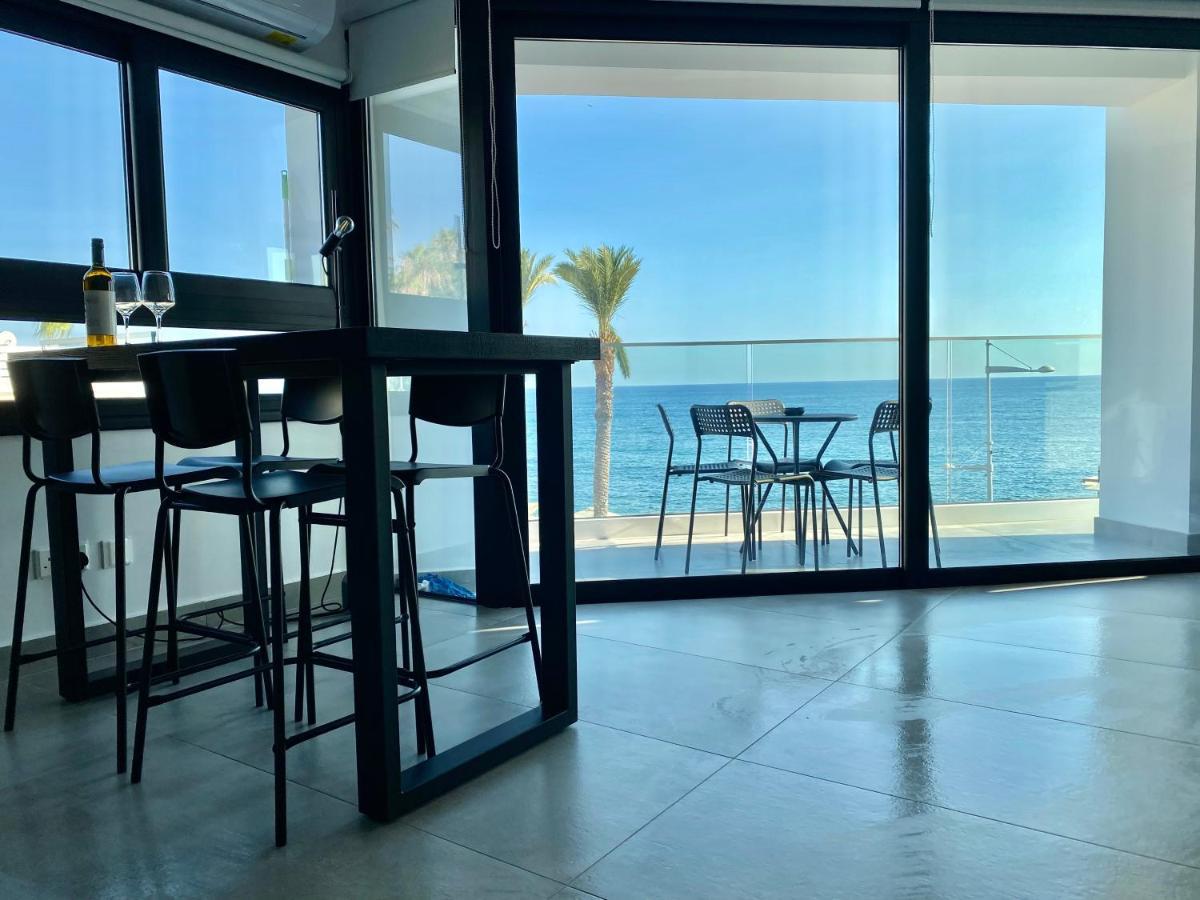 Sea La Vie #2 - Luxury Seaview Apartment 파포스 외부 사진